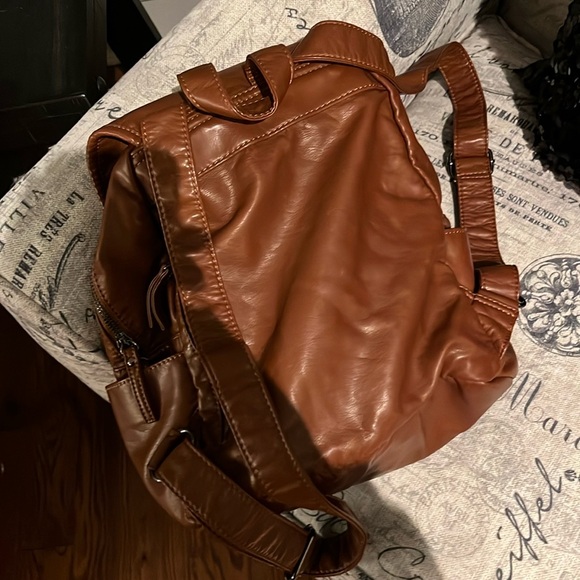 Cargo pleather backpack - Picture 6 of 6